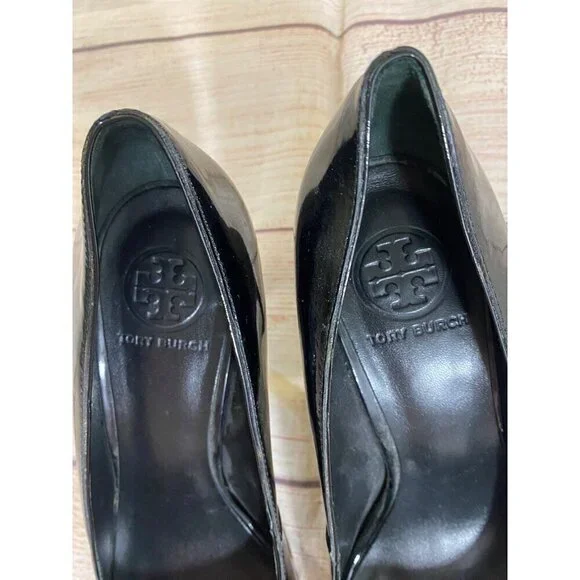 Tory Burch Women's Black Patent Leather High Heel Pumps - 9 1/2M - Picture 5 of 11